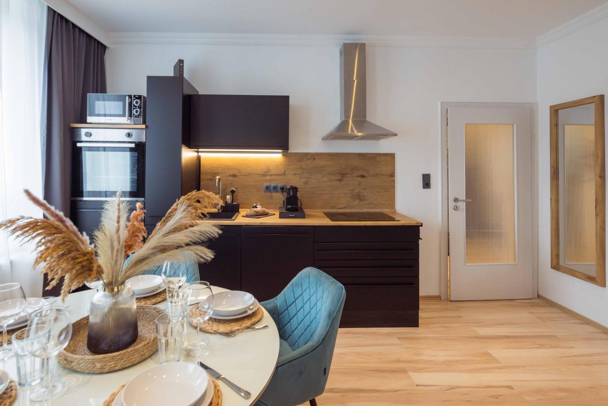 Schillerapartment Hof, Kueche, 24H Digital-Checkin, Parkplatz, Wlan250Mbit Hof  Dış mekan fotoğraf