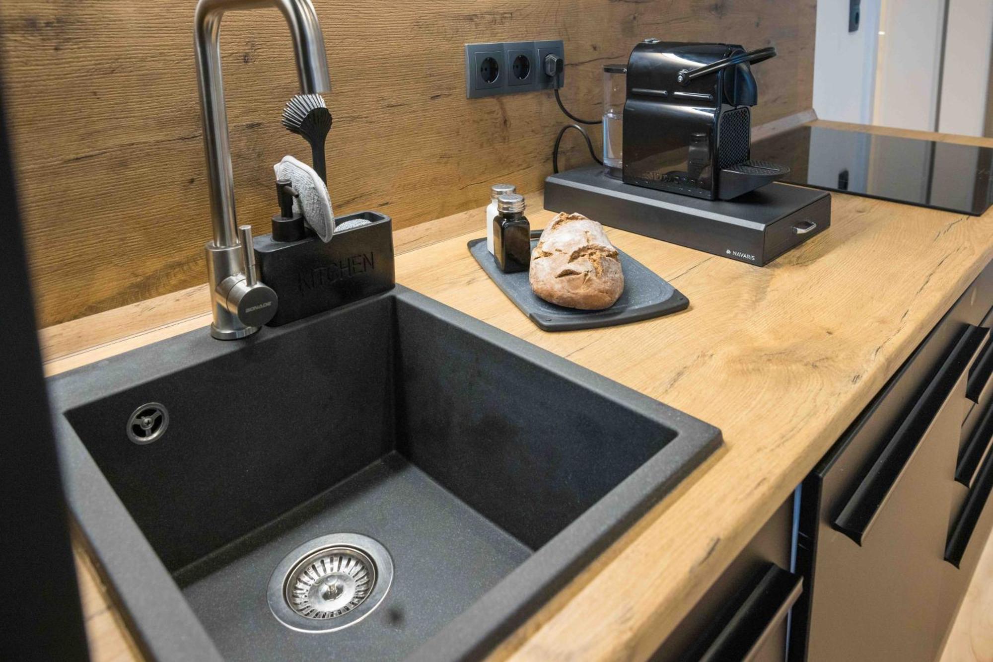 Schillerapartment Hof, Kueche, 24H Digital-Checkin, Parkplatz, Wlan250Mbit Hof  Dış mekan fotoğraf