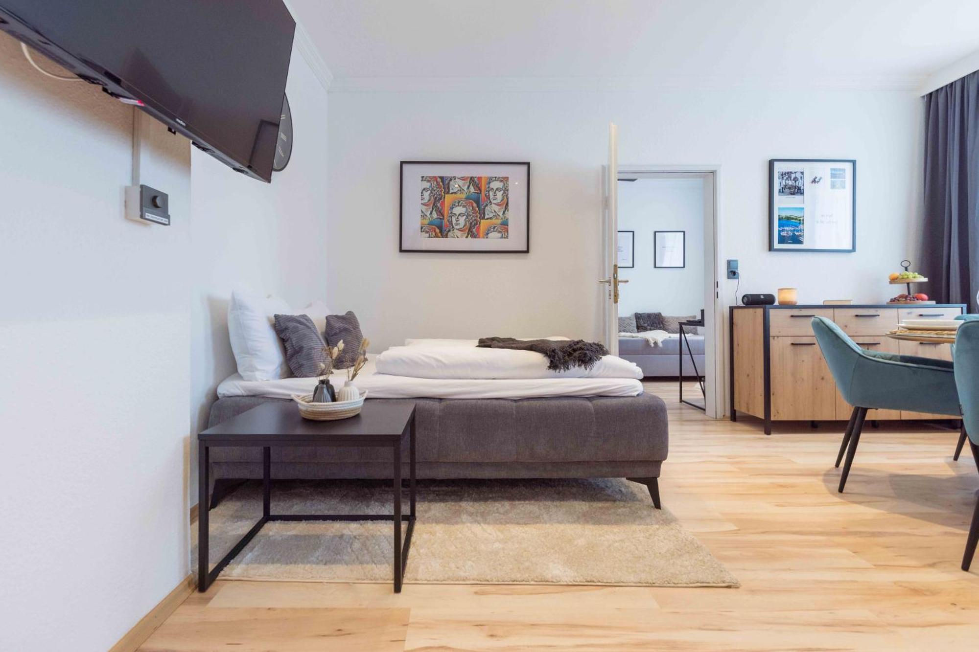 Schillerapartment Hof, Kueche, 24H Digital-Checkin, Parkplatz, Wlan250Mbit Hof  Dış mekan fotoğraf