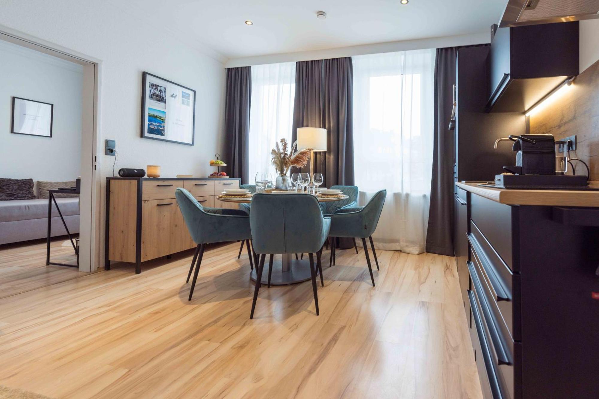 Schillerapartment Hof, Kueche, 24H Digital-Checkin, Parkplatz, Wlan250Mbit Hof  Dış mekan fotoğraf