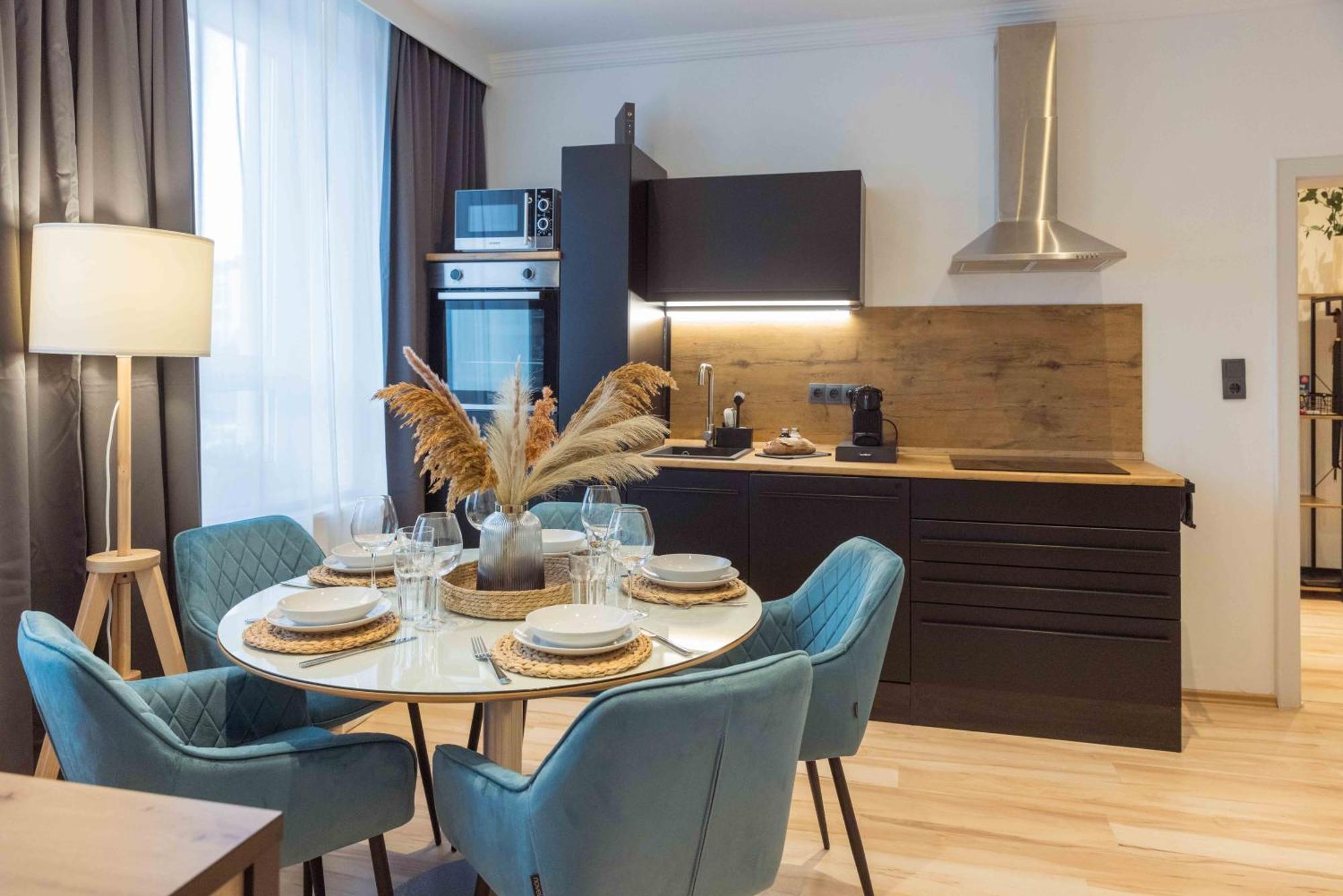 Schillerapartment Hof, Kueche, 24H Digital-Checkin, Parkplatz, Wlan250Mbit Hof  Dış mekan fotoğraf