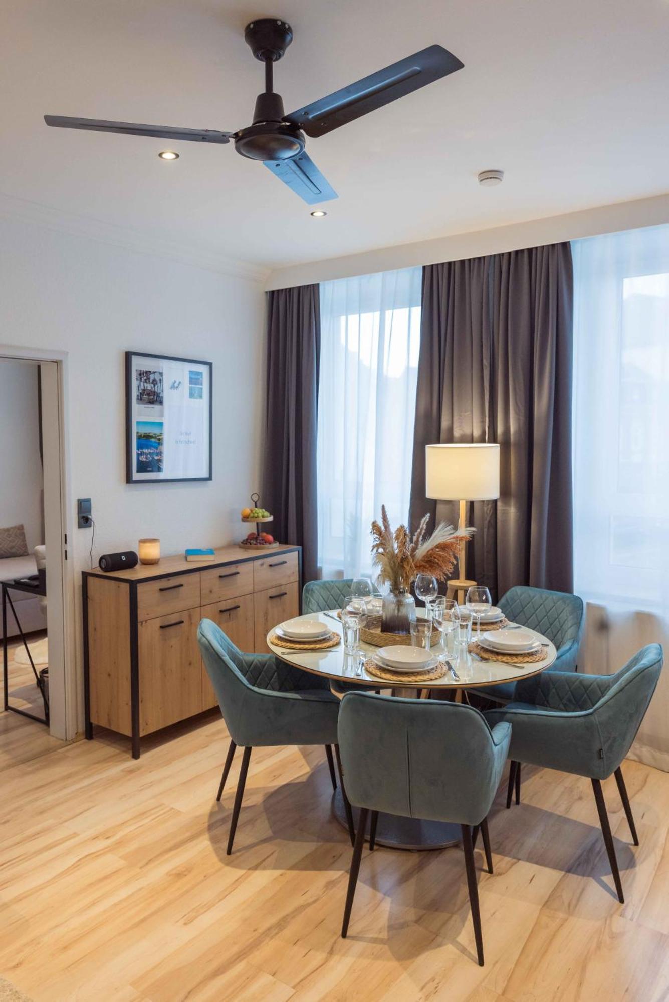 Schillerapartment Hof, Kueche, 24H Digital-Checkin, Parkplatz, Wlan250Mbit Hof  Dış mekan fotoğraf