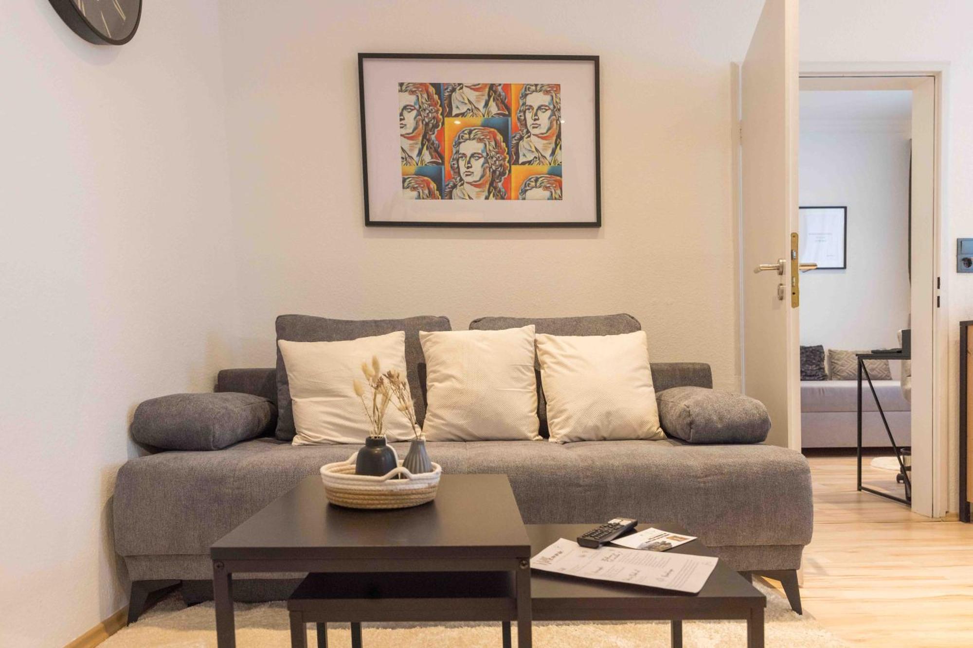 Schillerapartment Hof, Kueche, 24H Digital-Checkin, Parkplatz, Wlan250Mbit Hof  Dış mekan fotoğraf