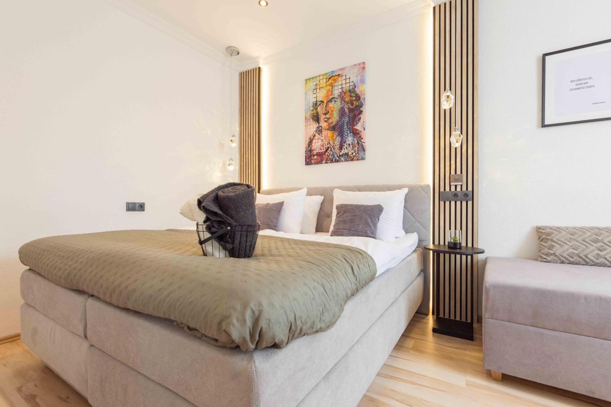 Schillerapartment Hof, Kueche, 24H Digital-Checkin, Parkplatz, Wlan250Mbit Hof  Dış mekan fotoğraf