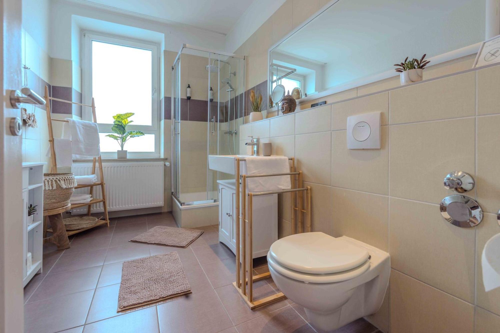Schillerapartment Hof, Kueche, 24H Digital-Checkin, Parkplatz, Wlan250Mbit Hof  Dış mekan fotoğraf