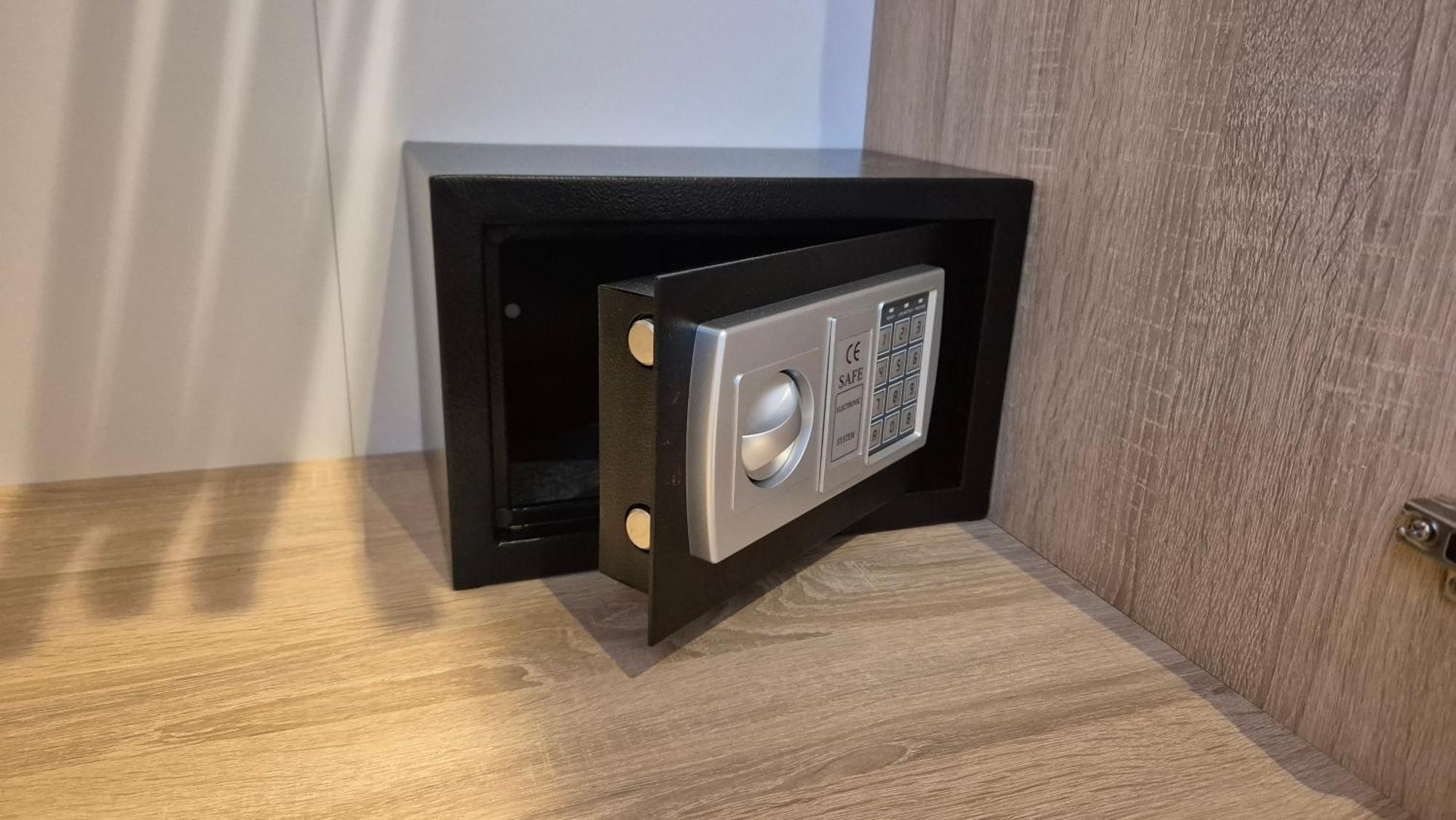 Schillerapartment Hof, Kueche, 24H Digital-Checkin, Parkplatz, Wlan250Mbit Hof  Oda fotoğraf